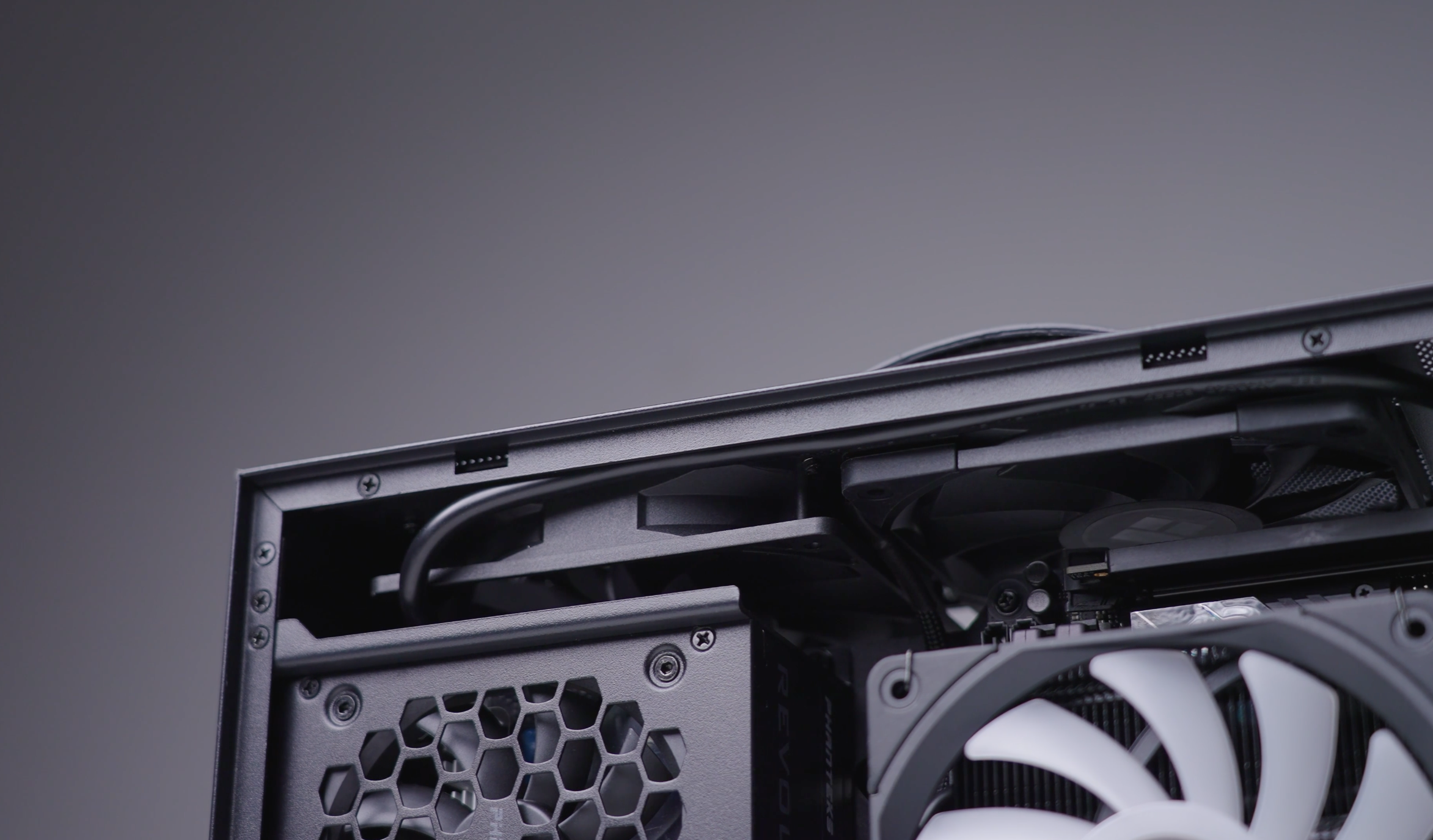 S400 Pro 10.8L Portable Mini-ITX PC Case with PCIe 4.0 Cable Fit Triple-Slot GPU